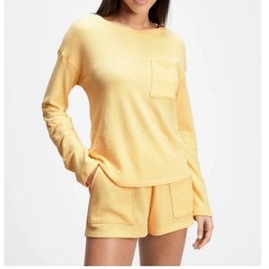 Easy textured shorts and top